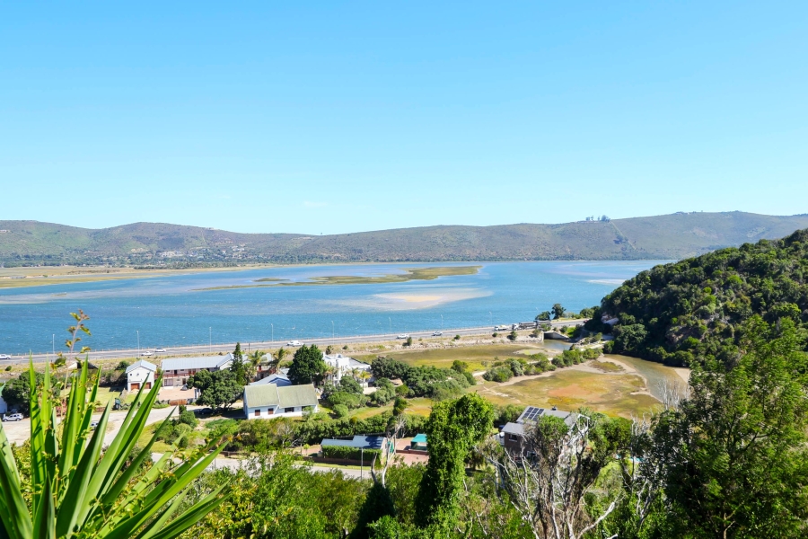 8 Bedroom Property for Sale in Knysna Heights Western Cape